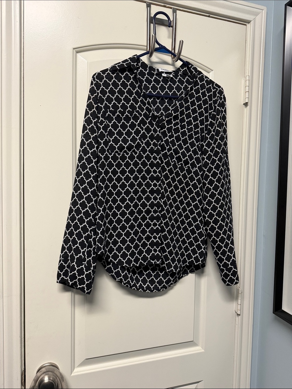 Express Black and White Geometric Button-Down Shirt